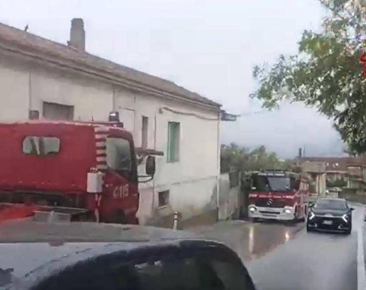 Maltempo oggi in Abruzzo, Pescara in tilt per pioggia: strade come fiumi Maltempo oggi in Abruzzo, Pescara in tilt per pioggia: strade come fiumi