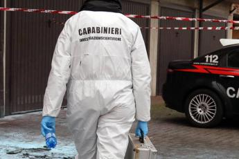 Giovane trovato morto in un garage a Vasto: fermato il padre
