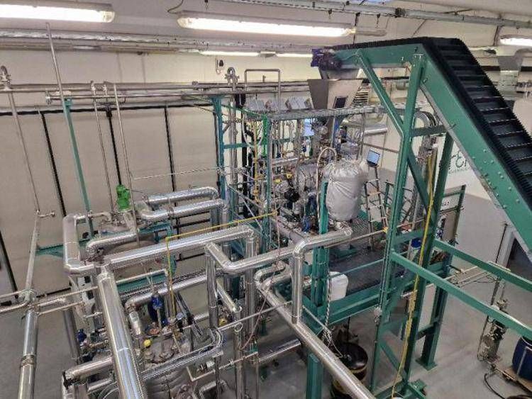 Schneider Electric collaborates with GR3N to tackle plastic recycling challenges and driv