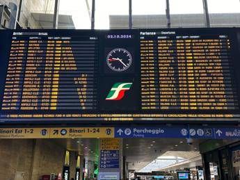 Sciopero nazionale treni, a Roma Termini cancellazioni e ritardi fino a 90 minu