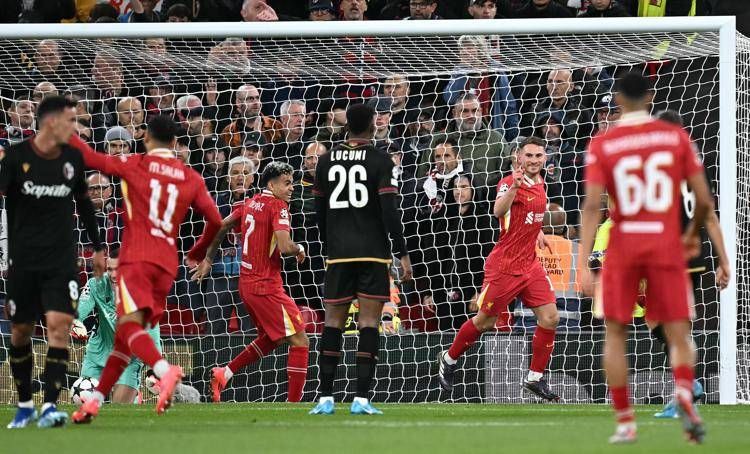 Il Liverpool esulta