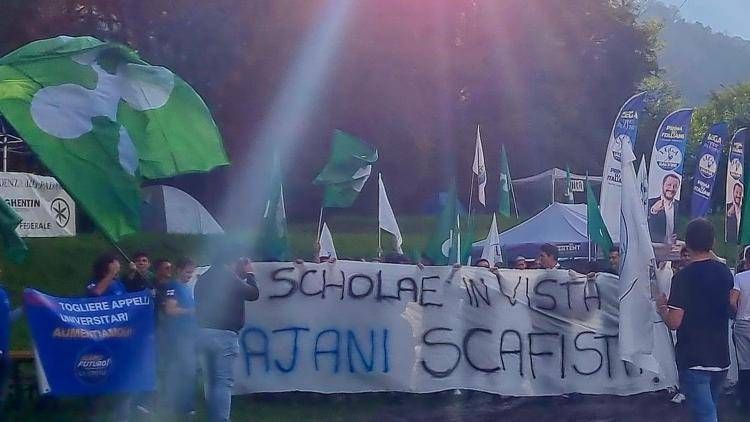 Striscione dei Giovani Padani a Pontida, foto Adnkronos