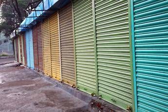 sciopero_saracinesche_abbassate_canva