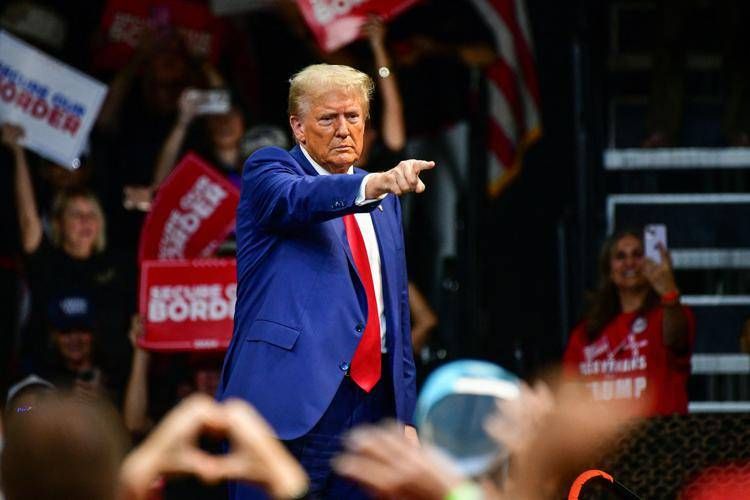 Donald Trump durante il comizio - (Afp)