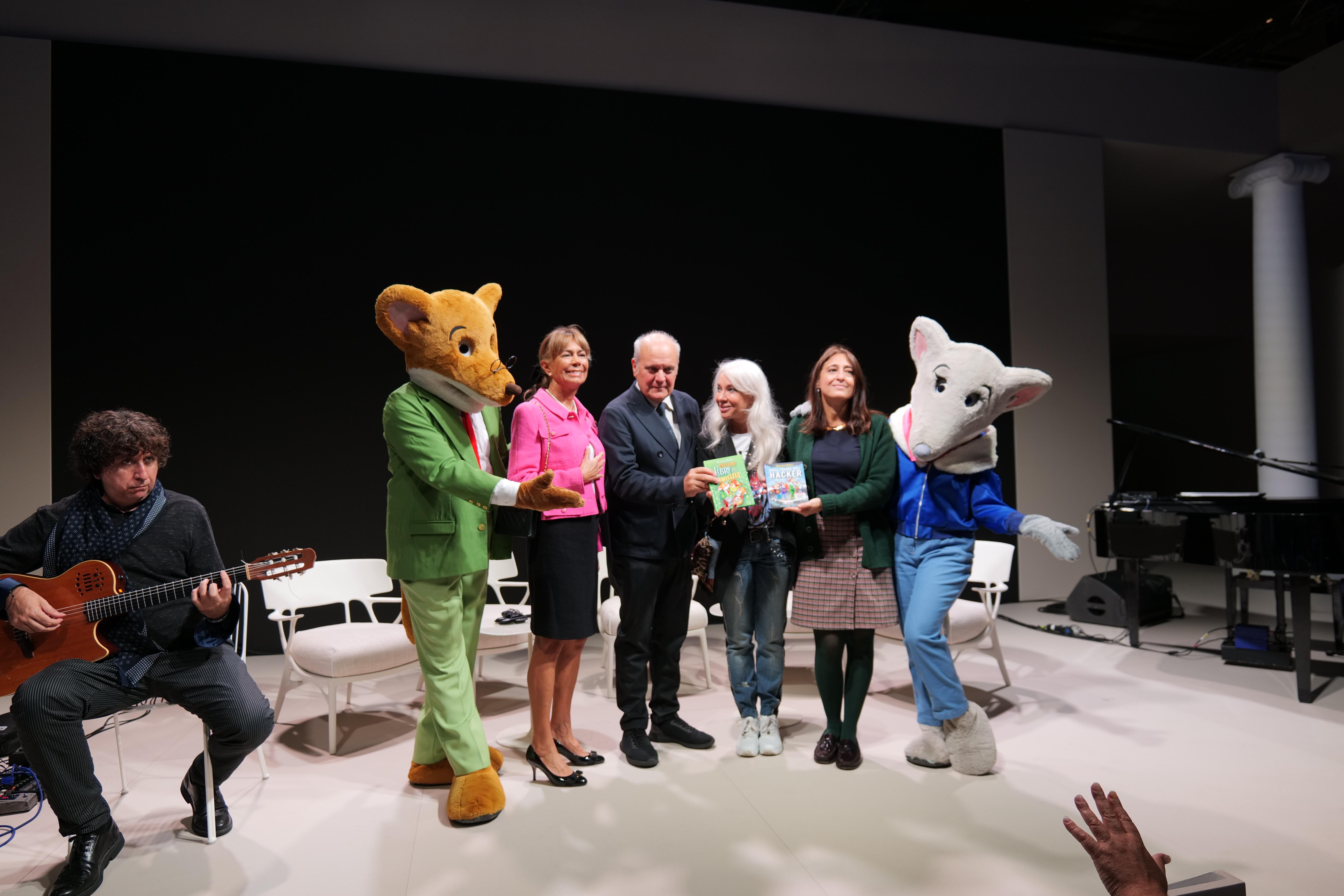 Buchmesse, Geronimo Stilton İtalyan pavyonunu ziyaret etti