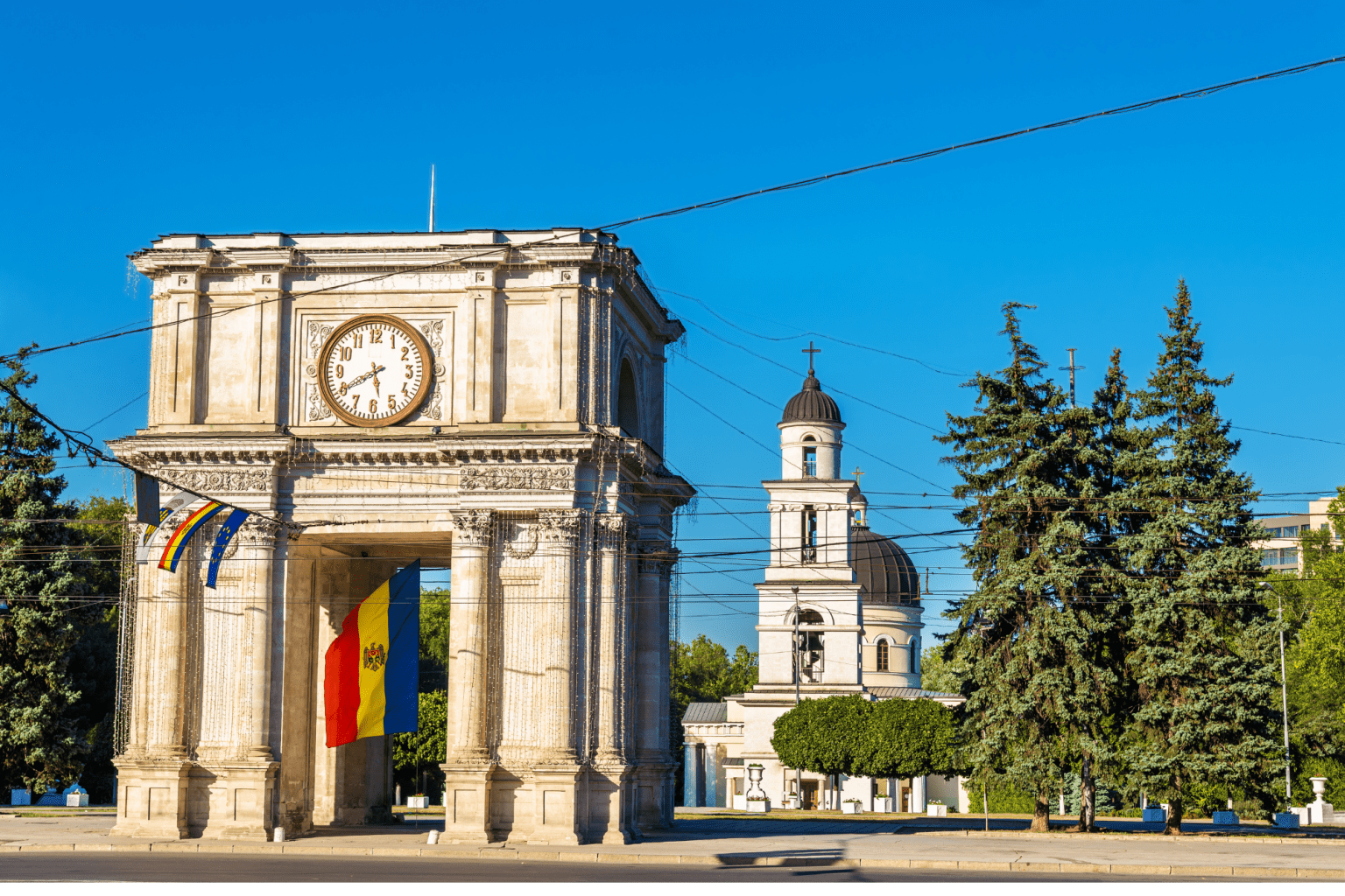 Moldova Pazar günü geleceğini oylayacak ancak Moskova'nın nüfuzu 'satın alındı'