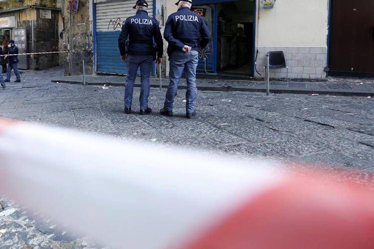 Polizia a Napoli - FOTOGRAMMA
