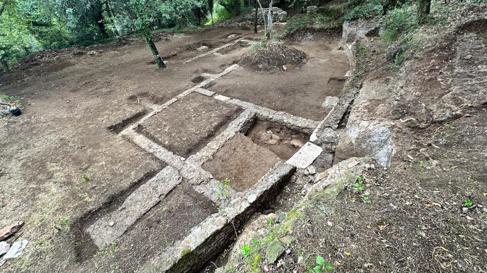 Neredeyse iki bin yıl sonra Villa Adriana'da bilinmeyen bir kompleks yeniden ortaya çıkıyor