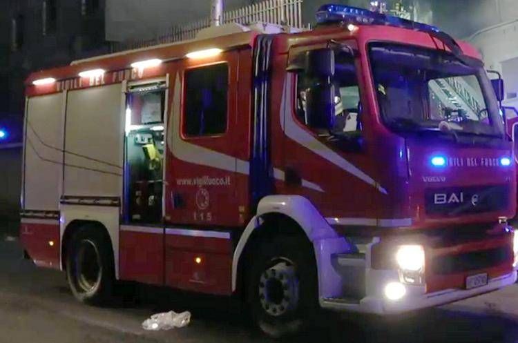 Camion dei vigili del fuoco - Fotogramma