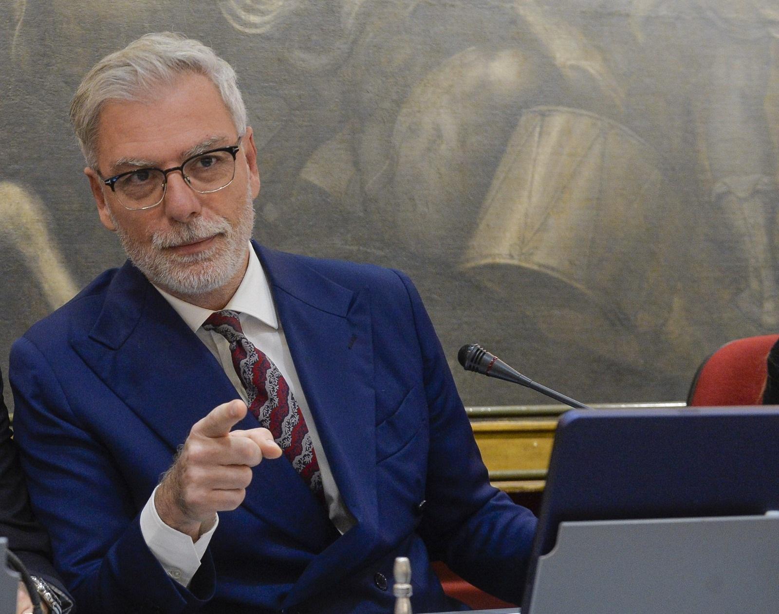 Fütürizm Sergisi'nin küratörü Simongini, Raporun önizlemelerini yalanladı