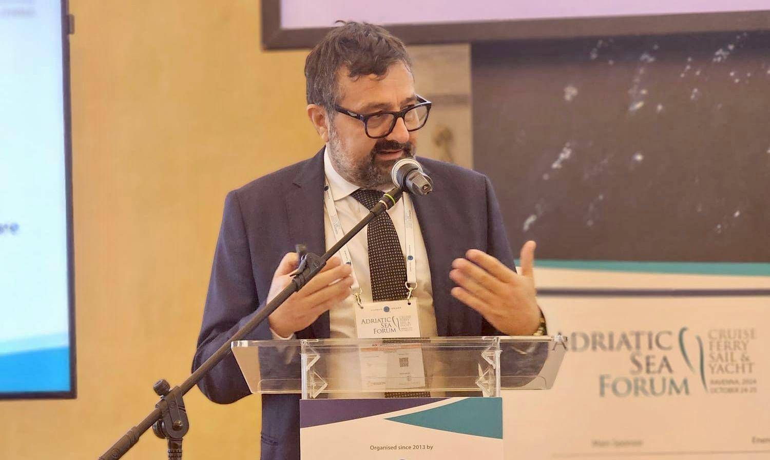 Emilia Romagna'daki denizcilik tedarik zincirindeki 13,3 milyar değerindeki ürünleri gözlemleyin