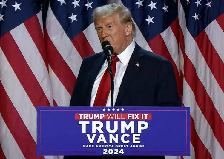 Trump, il discorso dopo le elezioni Usa: "Vittoria storica" Trump, il discorso dopo le elezioni Usa: "Vittoria storica"