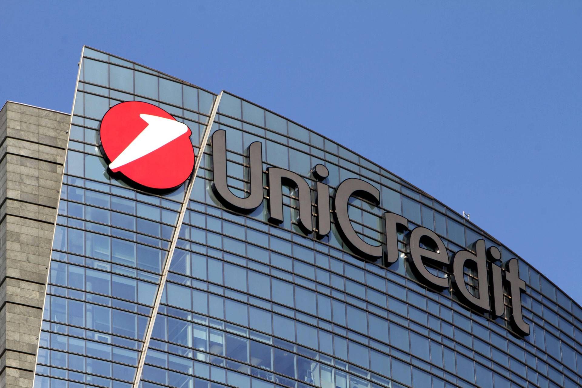 Commerzbank kararından sonra Piazza Affari'de UNICREDIT