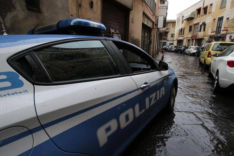 polizia_napoli_fg_3_ image Polizia a Napoli - Fotogramma
