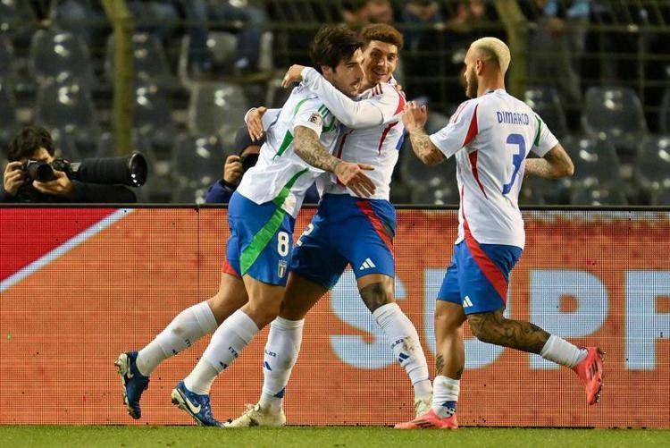 Tonali esulta con Di Lorenzo e Dimarco - Fotogramma/IPA