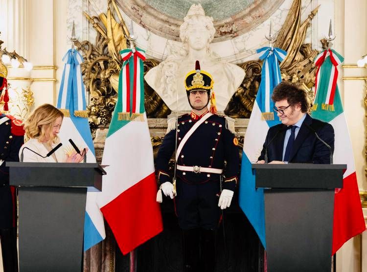 Giorgia Meloni e Javier Milei