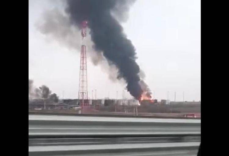 Ucraina, massiccio attacco con droni su Rostov: colpito deposito di petrolio