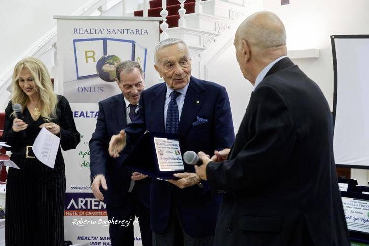 L'editore Giuseppe Marra al premio Caravella