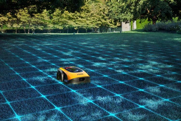 Robot tagliaerba autonomo Stiga alla mostra 