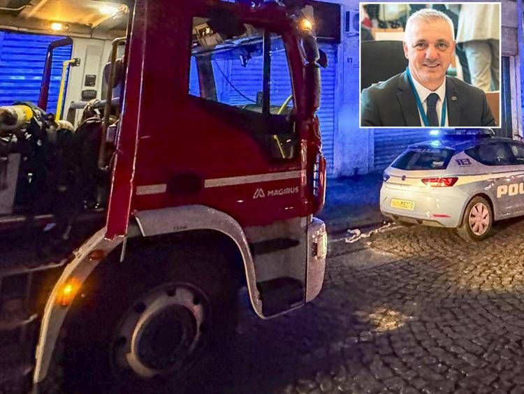 Vigili del fuoco, polizia (Fotogramma) e foto dell'eurodeputato Francesco Ventola dalla sua pagina Facebook