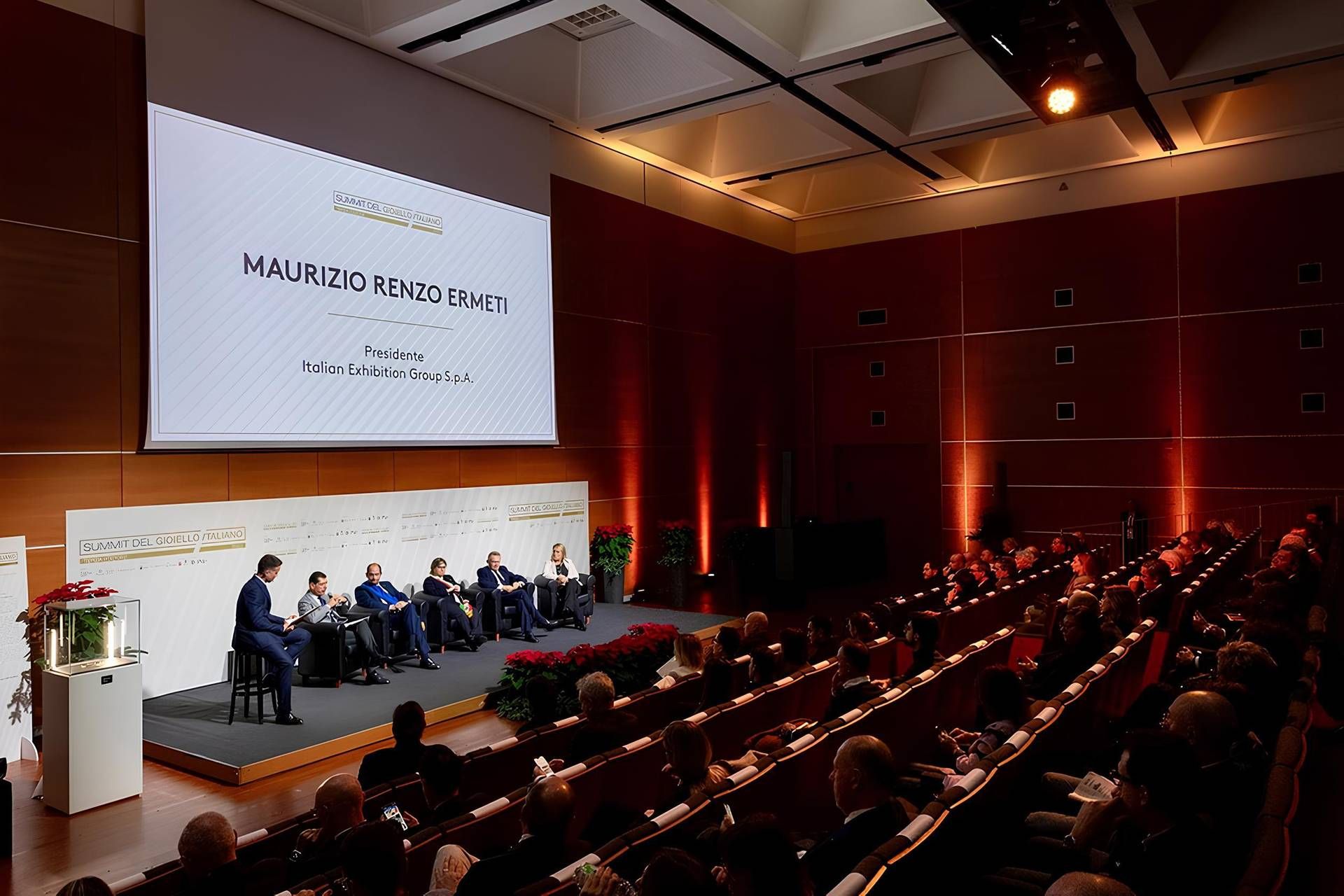 İtalyan Zirvesi aracılığıyla, dosya için stratejik bir uygulama olan Arezzo