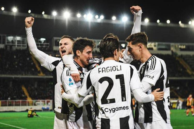 Al Ain-Juventus: orario, probabili formazioni e dove vederla in tv (in chiaro) Al Ain-Juventus: orario, probabili formazioni e dove vederla in tv (in chiaro)
