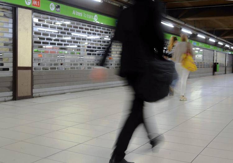 Metro chiusa per sciopero  - (Fotogramma)