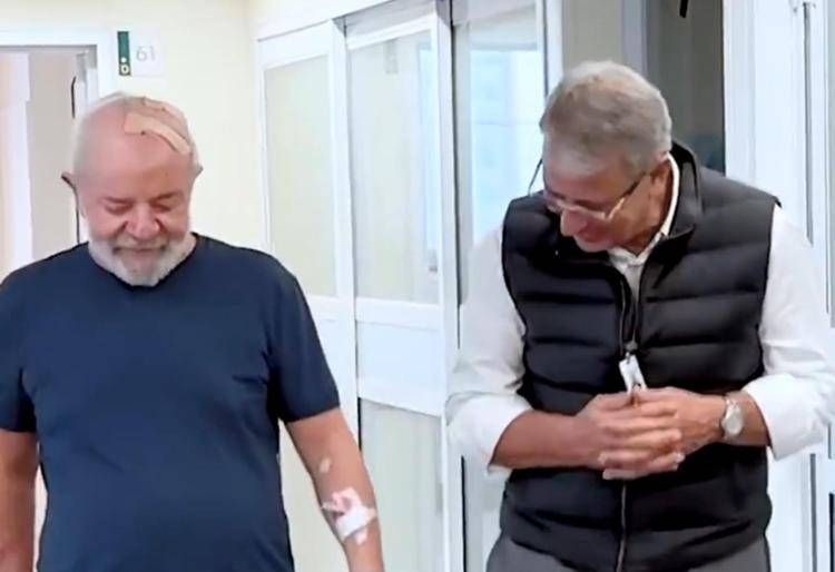 Brasile, Lula operato di nuovo: "Pronto a tornare a casa" - Video Brasile, Lula operato di nuovo: "Pronto a tornare a casa" - Video