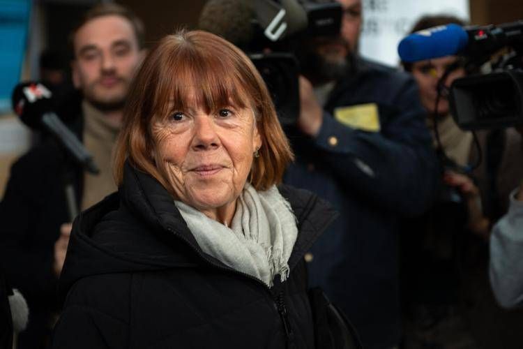 Francia, Dominique Pelicot condannato a 20 anni per stupri aggravati sulla moglie Gisèle Francia, Dominique Pelicot condannato a 20 anni per stupri aggravati sulla moglie Gisèle