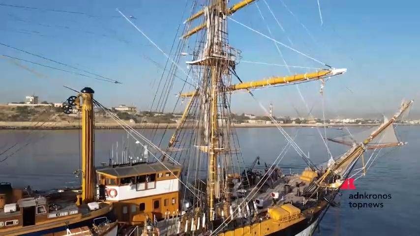 Dünya Turu Amerigo Vespucci, tarihi yelkenli gemi ve eğitim gemisi Villaggio Italia ile Doha'ya varıyor