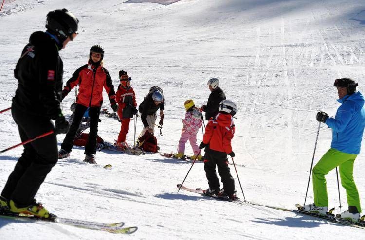Natale, per sci e snowboard alto tasso infortuni, 'allenare muscoli e cuore'