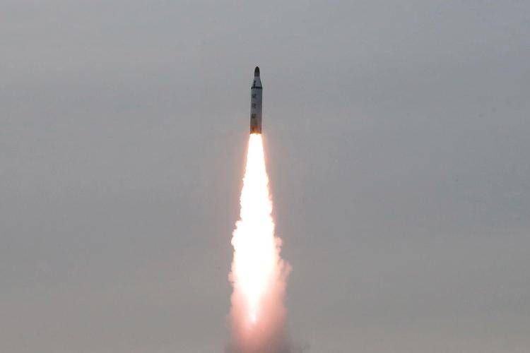 Il lancio di un missile - (Xinhua)