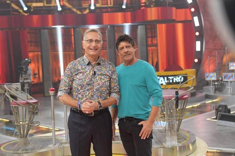 Paolo Bonolis e Luca Laurenti - Avanti un altro