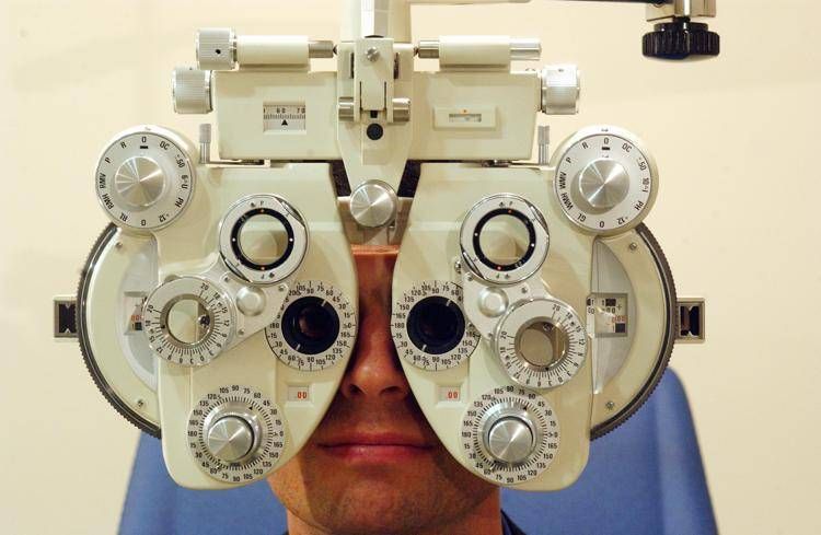 Una visita dall'oculista - Fotogramma