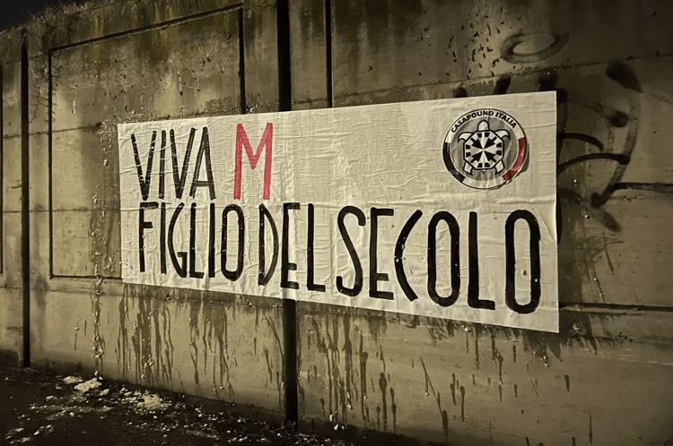 Lo striscione ad Alessandria - Casapound