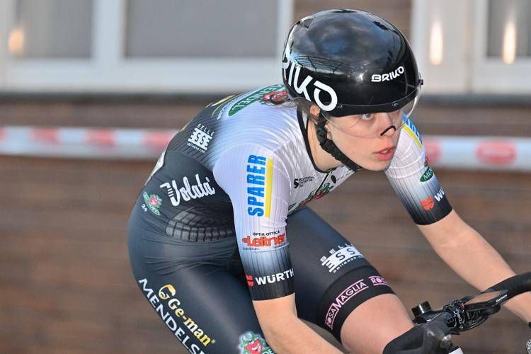 Morta a 19 anni Sara Piffer, ciclista investita da auto mentre si allenava Morta a 19 anni Sara Piffer, ciclista investita da auto mentre si allenava