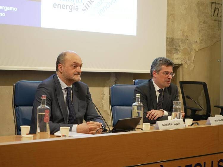 Rettore Sergio Cavalieri_UniBg e Presidente Davide Zardo_Schneider Electric