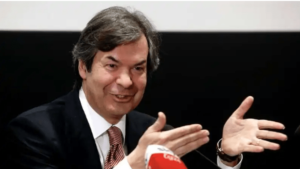 Intesa Sanpaolo'nun 'Beyefendi' bankacısı kim