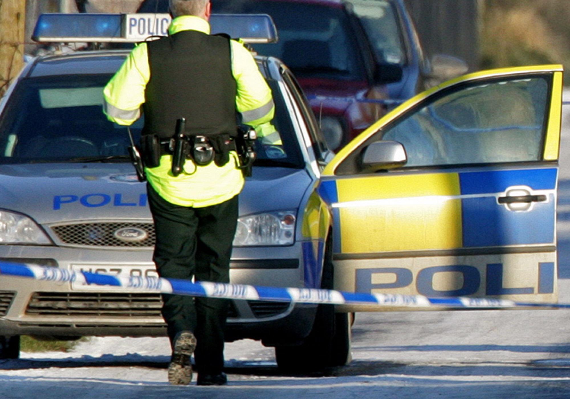 アイルランド、4人の通行人 – 刺された：逮捕