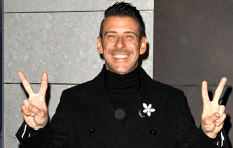 Sanremo 2025, Francesco Gabbani chi è: esordi, fidanzata Giulia e l'amore per l'ambiente Sanremo 2025, Francesco Gabbani chi è: esordi, fidanzata Giulia e l'amore per l'ambiente