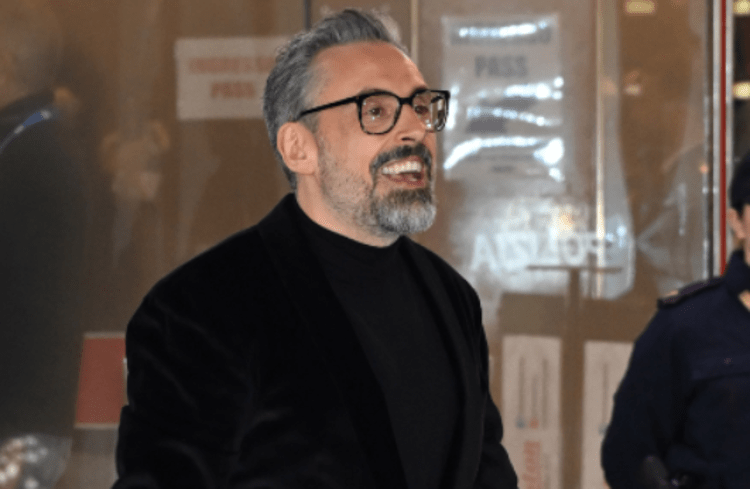Sanremo 2025, Brunori Sas chi è: dal nome d'arte alla figlia Fiammetta (a cui è dedicato il brano) Sanremo 2025, Brunori Sas chi è: dal nome d'arte alla figlia Fiammetta (a cui è dedicato il brano)