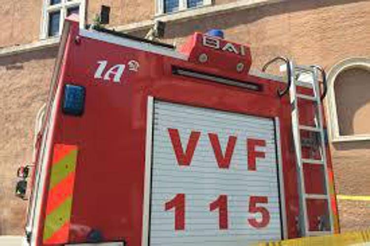 Torino, incendio in palazzina a Rivalta: morta 28enne