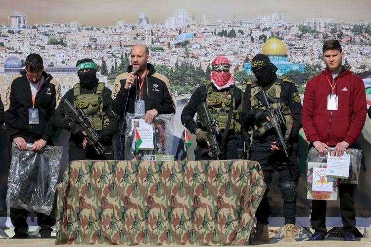Ostaggi liberati da Hamas - (Afp)