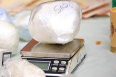 Cocaina sulla bilancia - Fotogramma