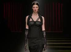 Uno dei look della fw 2025 di Antonio Marras