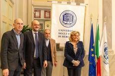 Accordo tra UniBg e IRCCS Mario Negri per la collaborazione didattica e scientifica