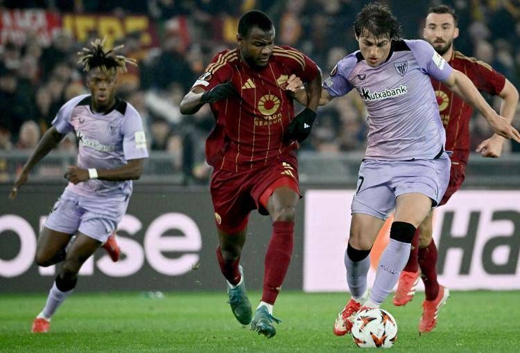 Un momento della partita (Afp)