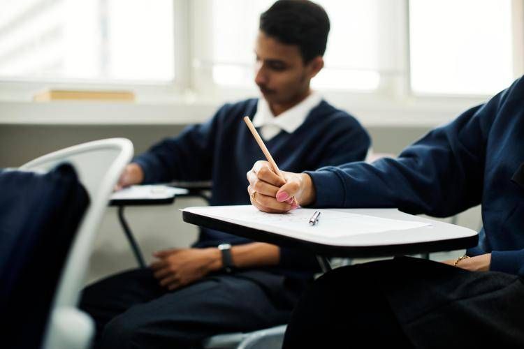 Studenti - 

