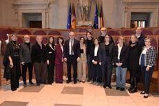 Il sindaco di Roma Roberto Gualtieri accanto a Roberta Angelilli, Alessandro Onorato, ai direttori e alle direttrici delle Accademie di Moda  