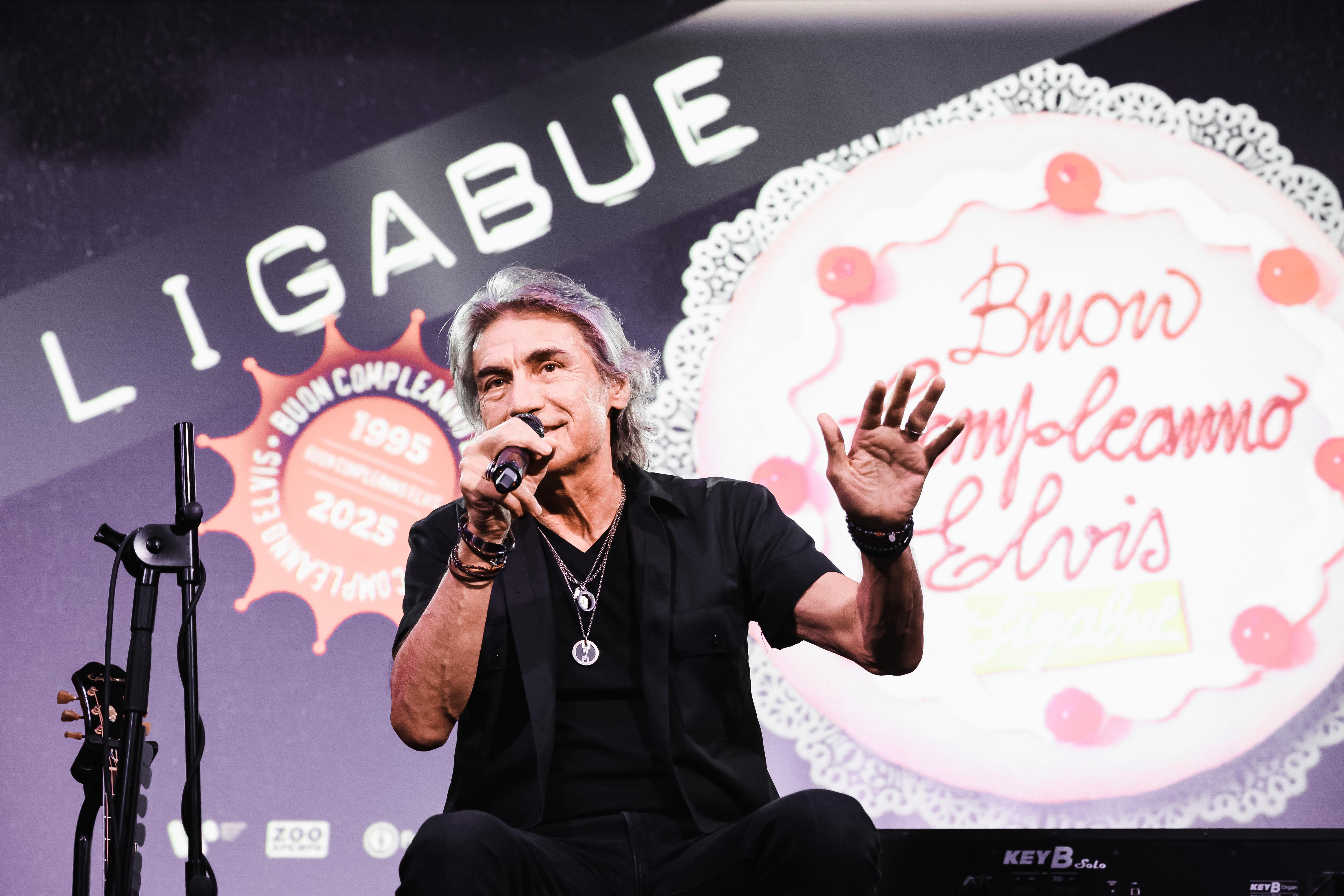 Ligabue, 30 yıl sonra o geceler hiç bitmedi
